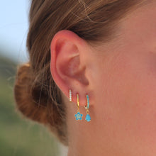 Load image into Gallery viewer, Flower Gurli Huggi Hoops in Gold Blue
